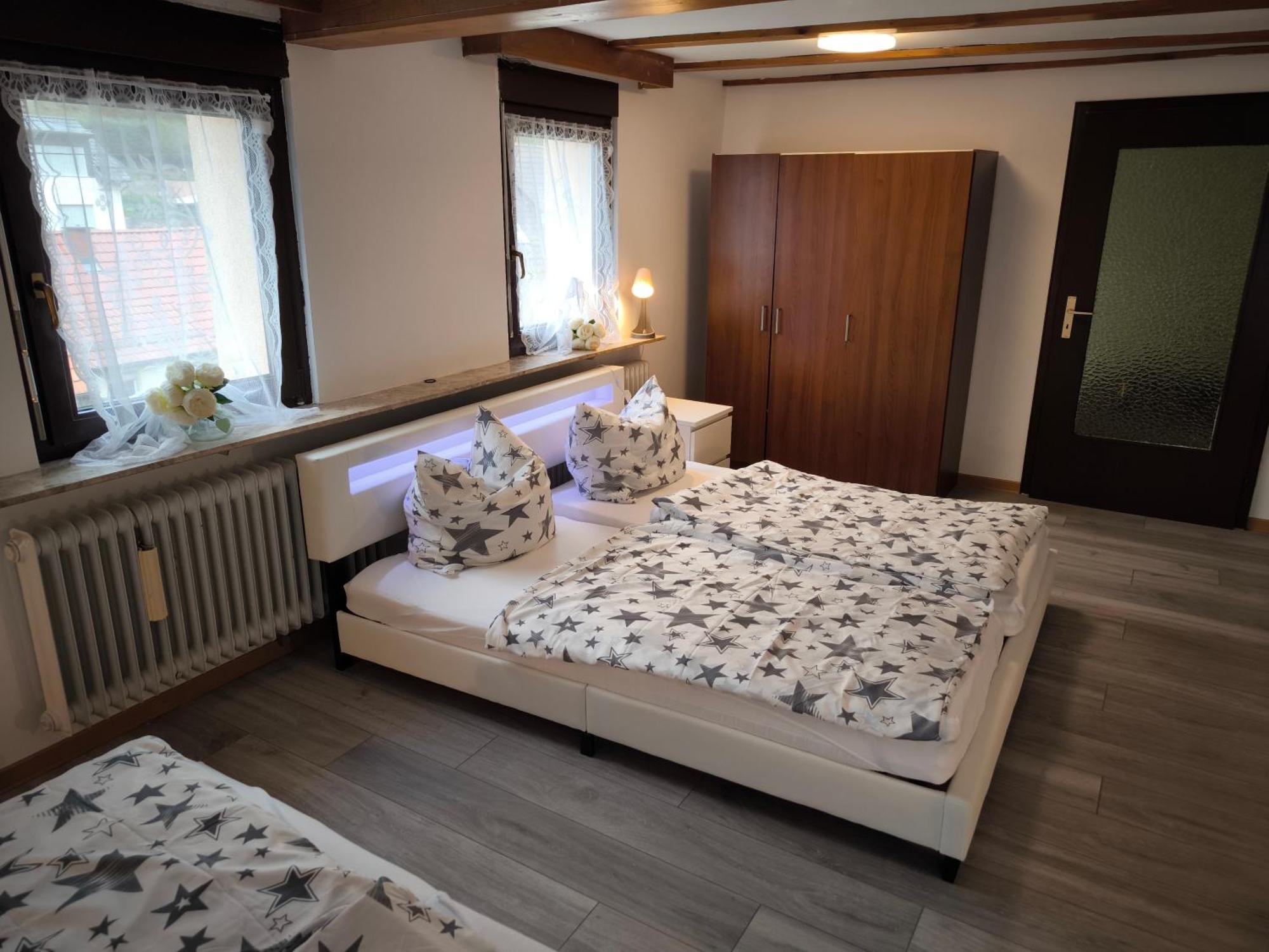 Private Guesthouse Mt Доссенхайм Экстерьер фото