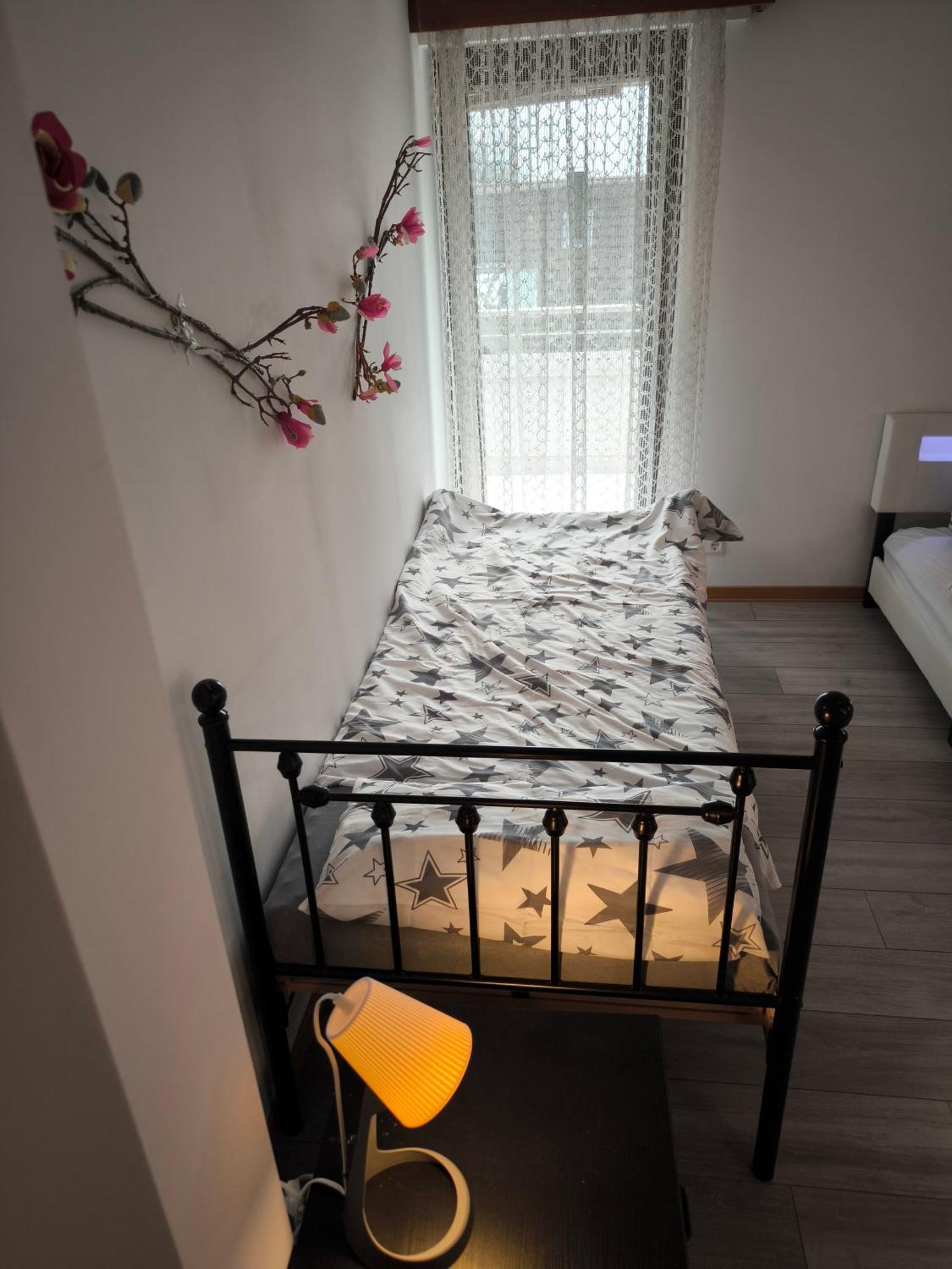 Private Guesthouse Mt Доссенхайм Экстерьер фото