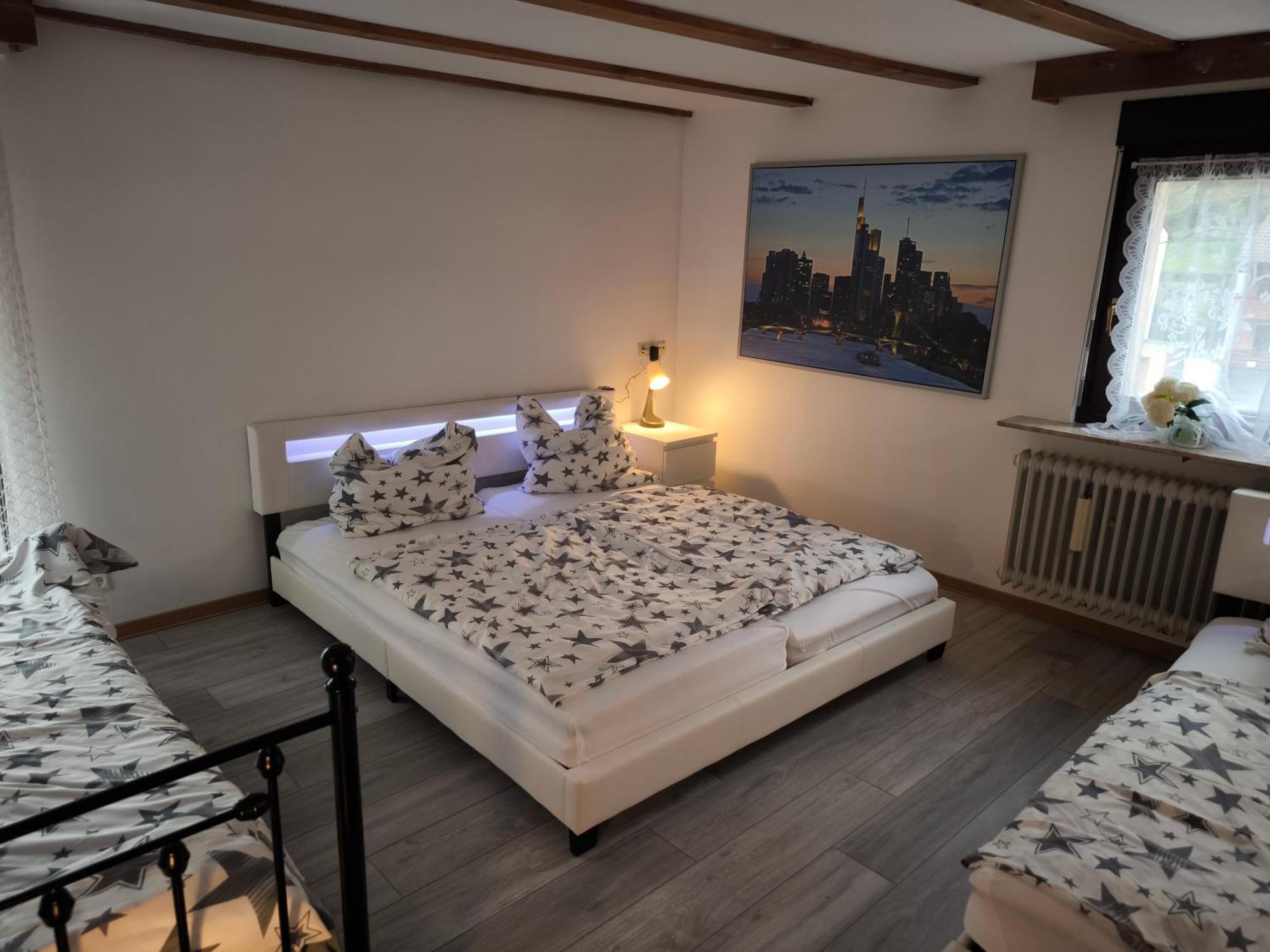 Private Guesthouse Mt Доссенхайм Экстерьер фото