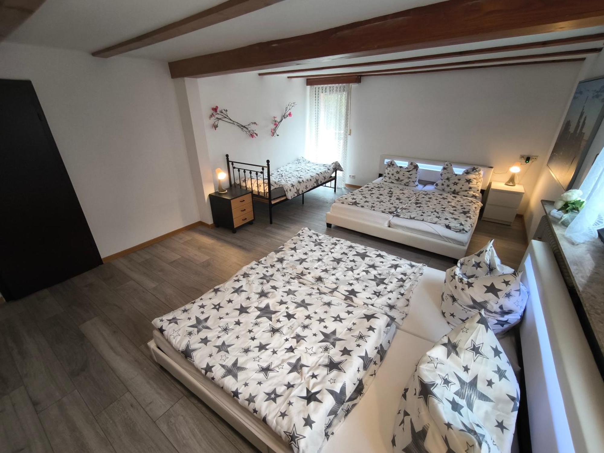 Private Guesthouse Mt Доссенхайм Экстерьер фото